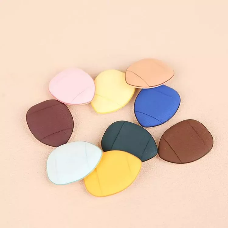 Qual puff de maquiagem ajuda seus produtos de beleza a terem melhor desempenho?